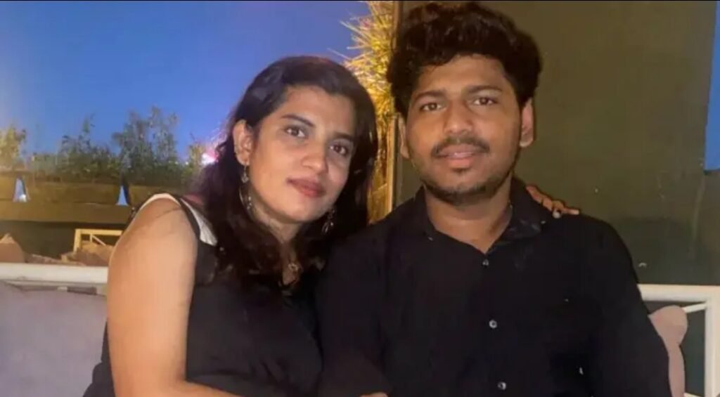 बापाने भरलग्नात मुलीवर अन् जावयावर झाडल्या गोळ्या ! सजलेला मंडप काही क्षणातच सामसूम