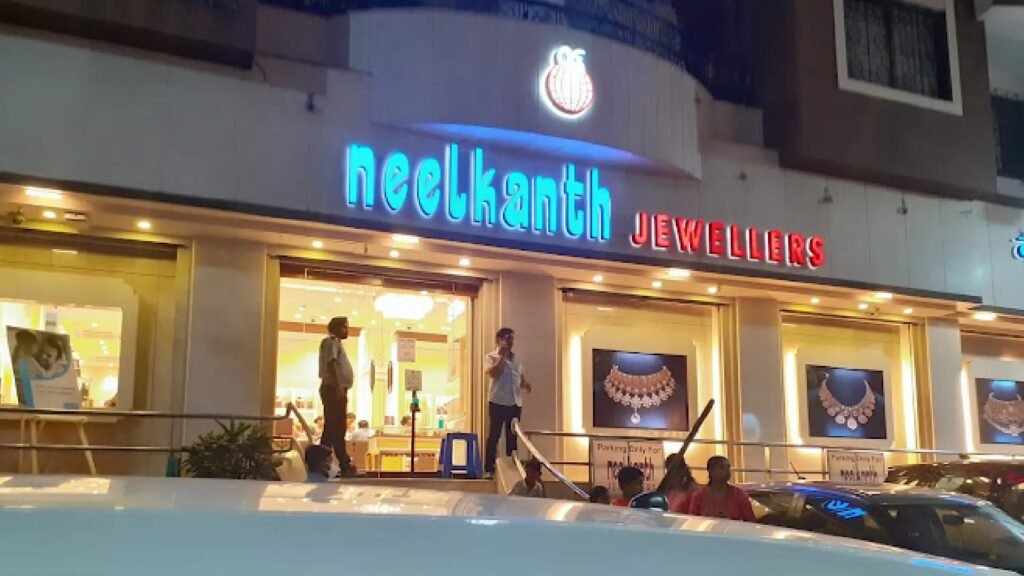 पुण्यातील ज्वेलर्समधून कर्मचारी हळूहळू वस्तू लंपास करत राहिला, कधी अंगठी, कधी कॉईन… साडेचार कोटींची चोरी