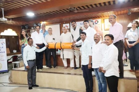 गड-किल्ल्यांवरील बचाव कार्यकर्त्यांचा सन्मान; चार अत्याधुनिक ‘स्केड स्ट्रेचर’चे वितरण.